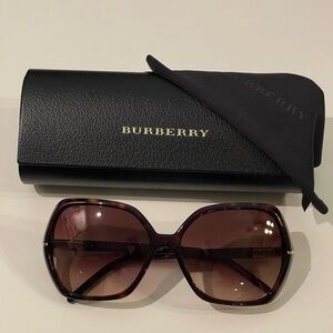 Burberry BE 4107 300213 Dark Tortoise Sunglasses ☀️🕶️